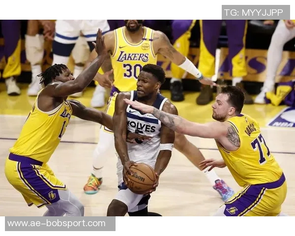 雷迪克谈球队氛围提升称互动改善助力团队凝聚力增强