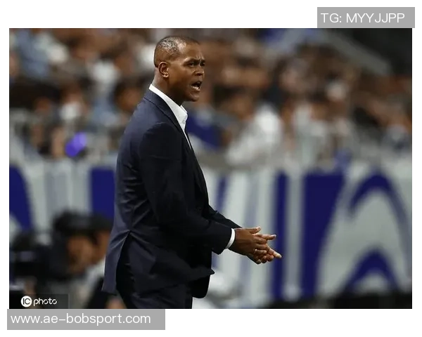 印尼媒体报道解雇克鲁伊维特需支付14个月年薪180亿印尼盾