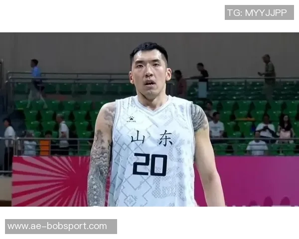 山东男篮热身赛惜败美国肯塔基传奇队陶汉林王岚嵚表现抢眼
