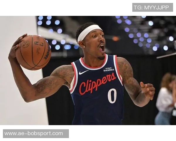 比尔首次参与队内对抗训练状态良好期待揭幕战表现