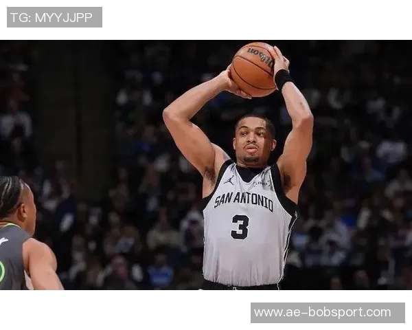 凯尔登替补表现出色12投5中斩获19分8篮板2抢断罚球稳健9罚全中