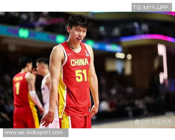 比卢普斯称赞杨瀚森挡拆后决策能力强调其出色的防守阅读能力 比卢普斯称赞杨瀚森挡拆后决策能力强调其出色的防守阅读能力