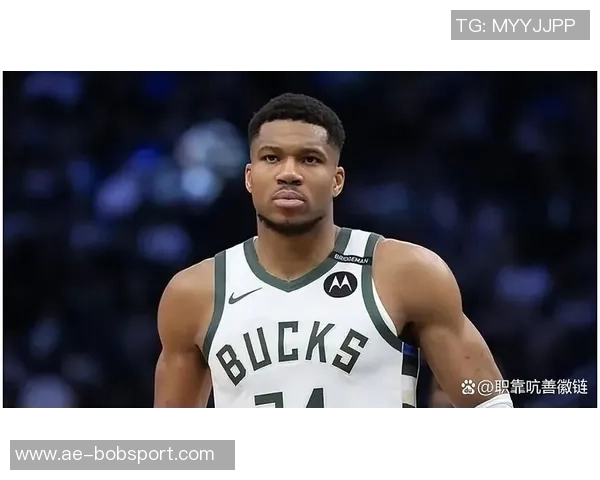 东里连中高难度三分引发热议字母哥直言对手实力不容小觑 东里连中高难度三分引发热议字母哥直言对手实力不容小觑